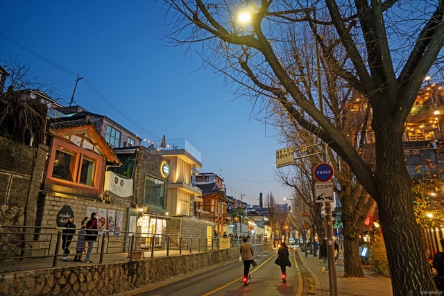 Discover Samcheong-dong (삼청동): A Day Tour Plan for Art and Culture Lovers